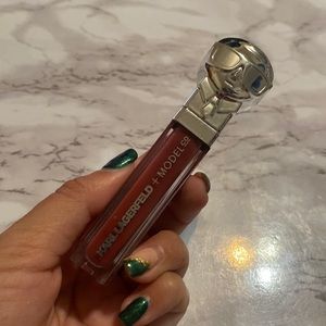 Karl Lagerfeld lipgloss.